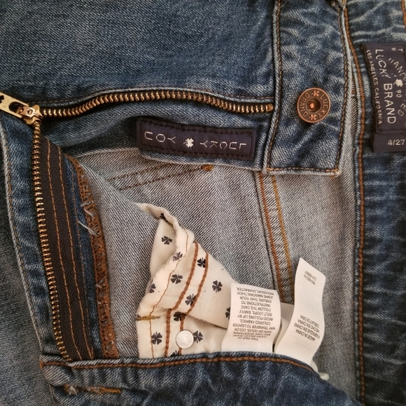 Lucky Brand size 4 distressed jeans - Picture 4 of 5